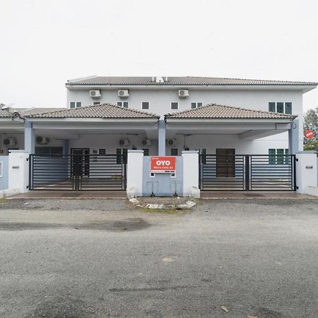 Oyo 91089 Motel Fasa 2B Seri Manjung Ngoại thất bức ảnh