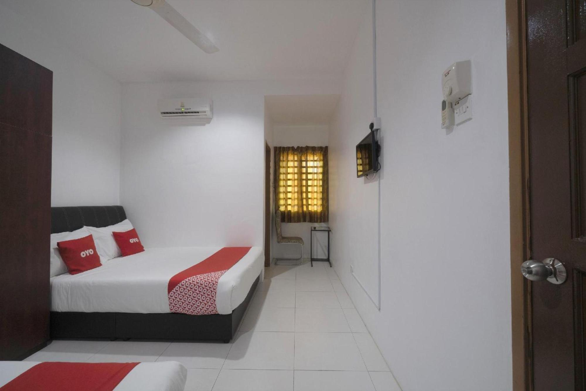 Oyo 91089 Motel Fasa 2B Seri Manjung Ngoại thất bức ảnh