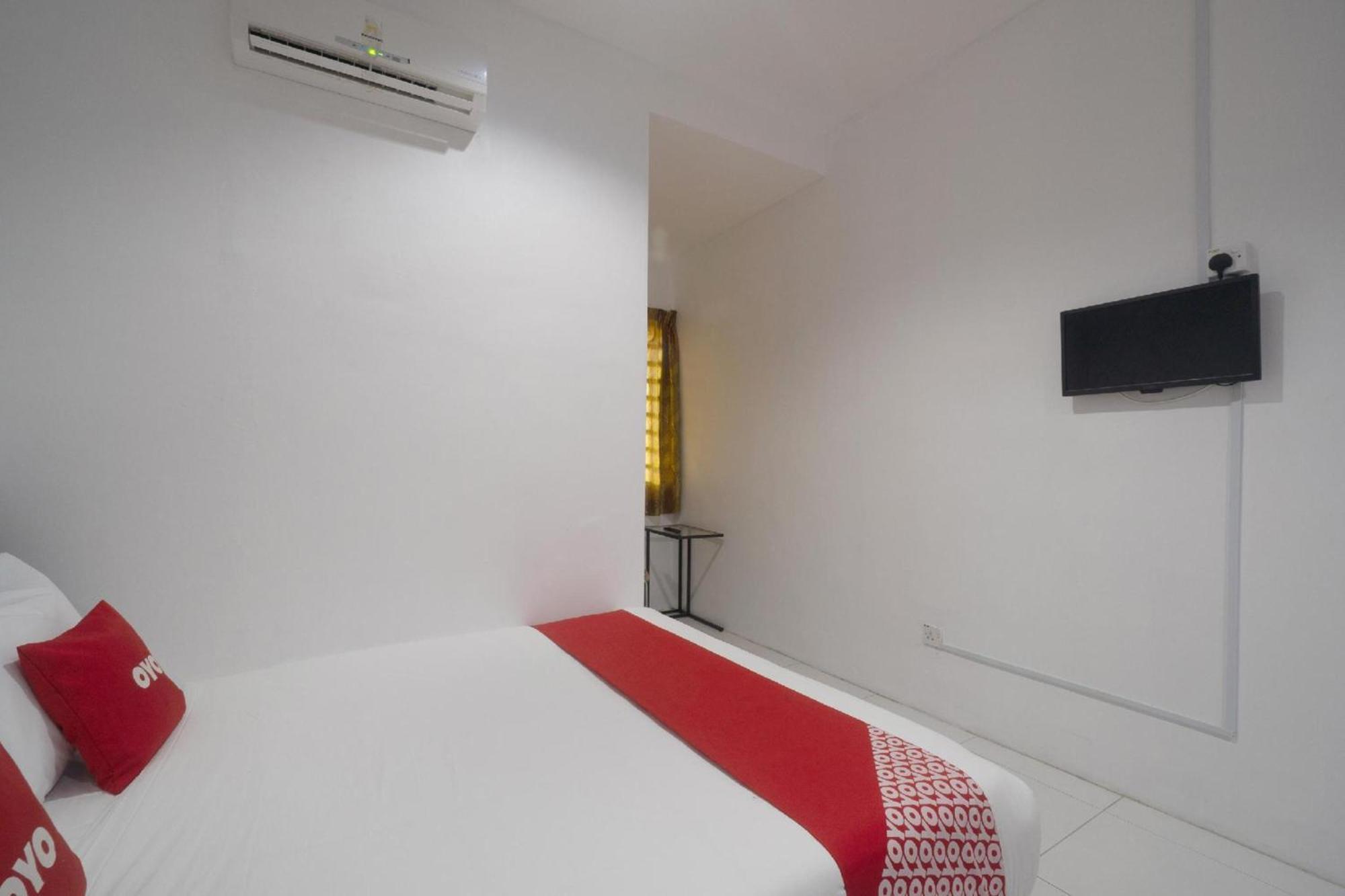 Oyo 91089 Motel Fasa 2B Seri Manjung Ngoại thất bức ảnh
