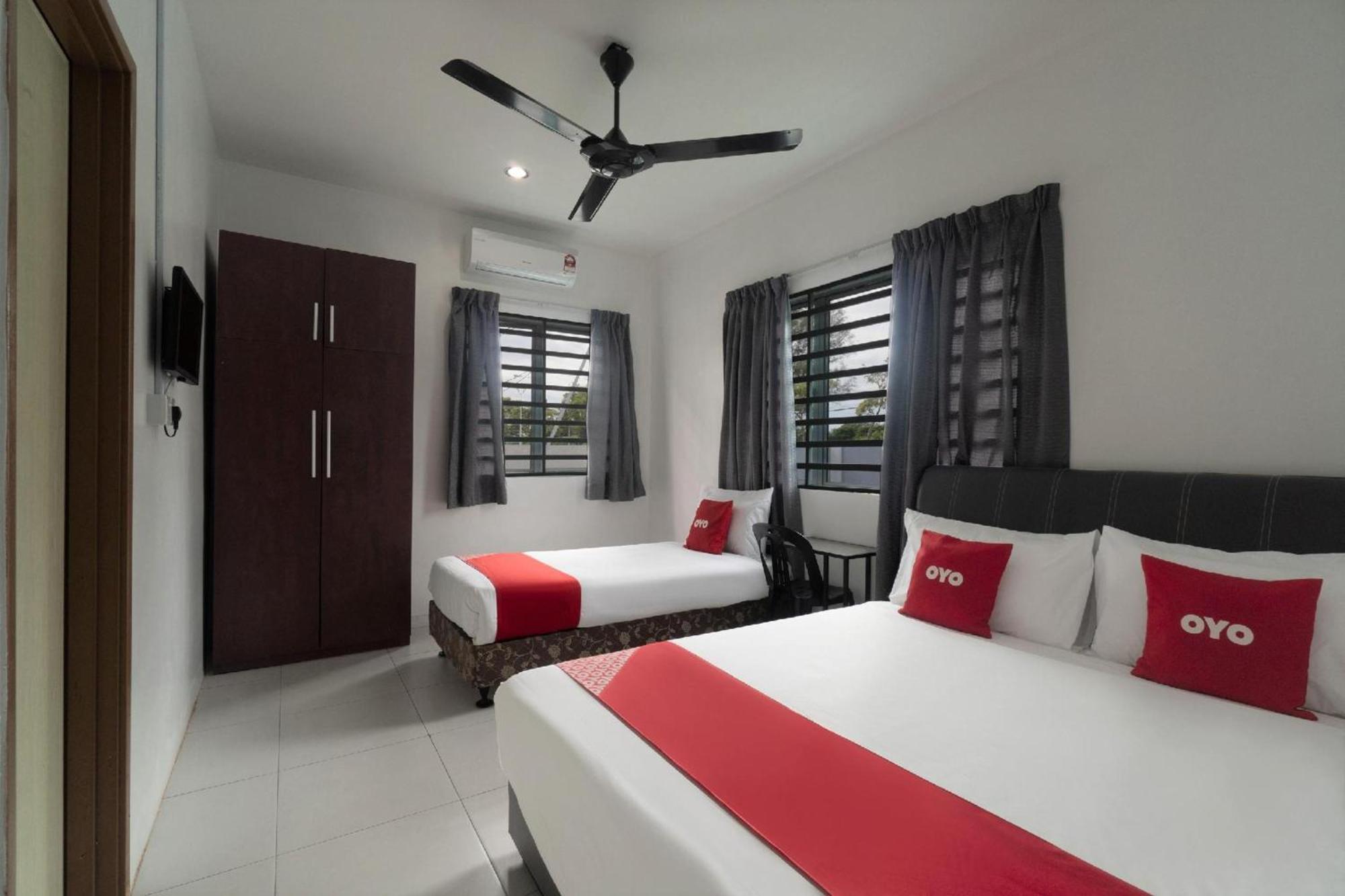 Oyo 91089 Motel Fasa 2B Seri Manjung Ngoại thất bức ảnh